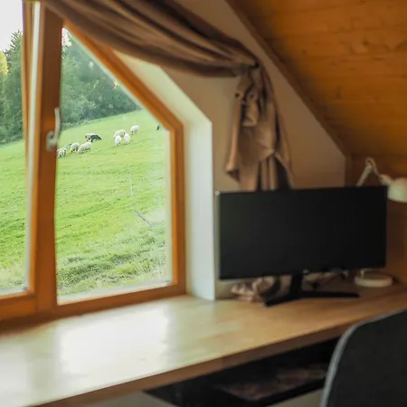 Hillout - W Milowce - Workation - Praca Zdalna Milówka