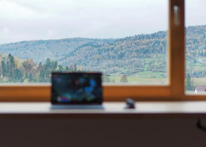 Hillout - W Milowce - Workation - Praca Zdalna מילובקה